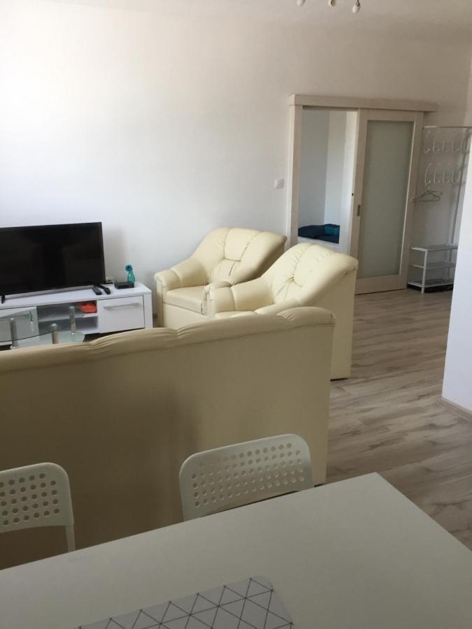 Апартаменты Apartman C.1 Haliganda*** Липтовски-Градок Экстерьер фото